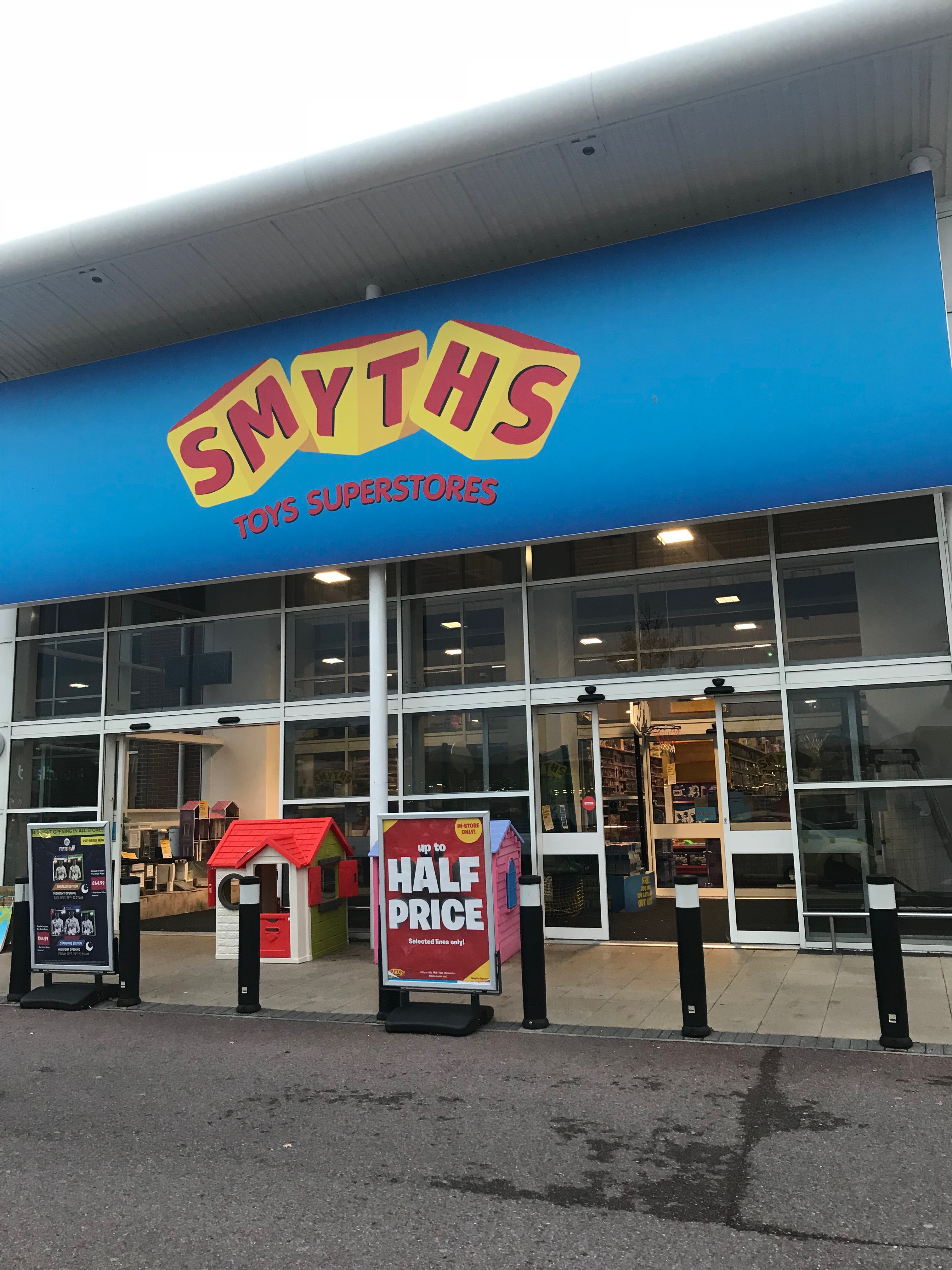 smyths chelsea playset