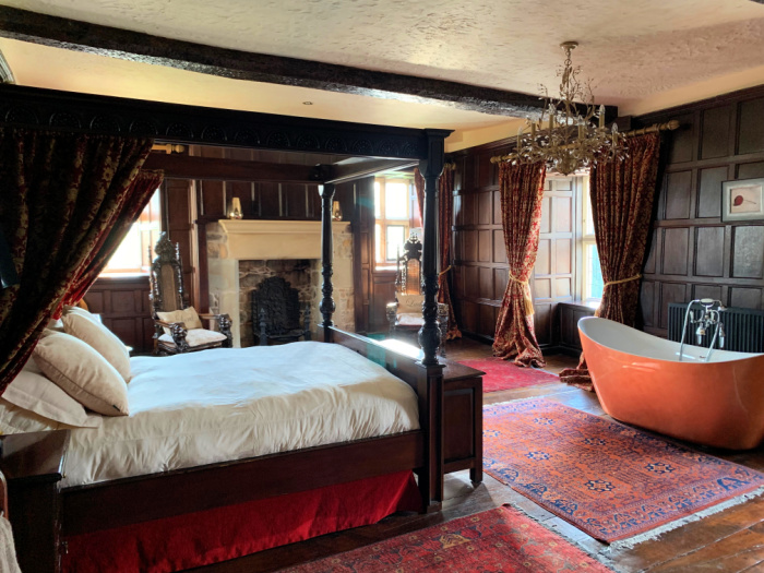 Talhenbont Hall Honeymoon Suite