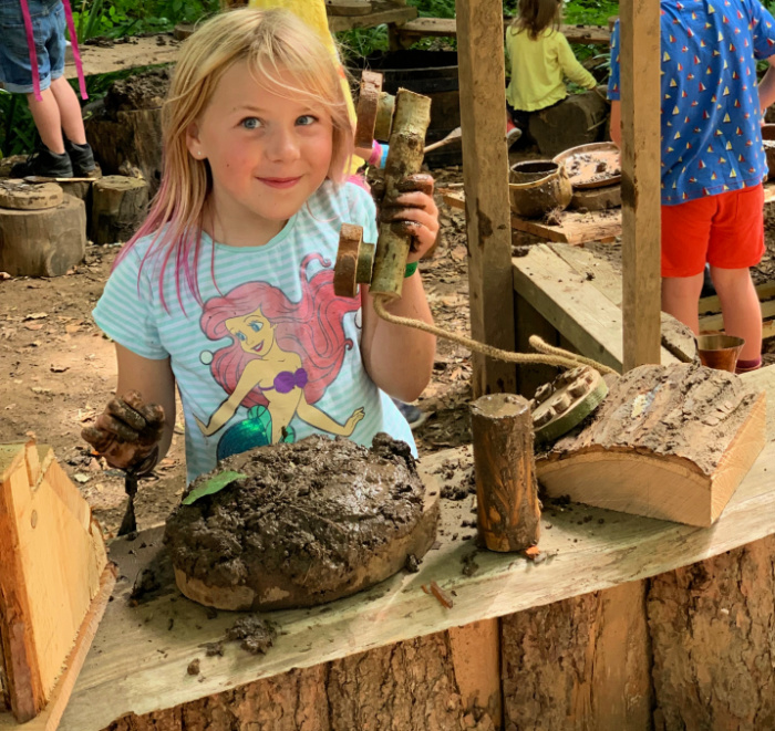 Mud-Kitchen